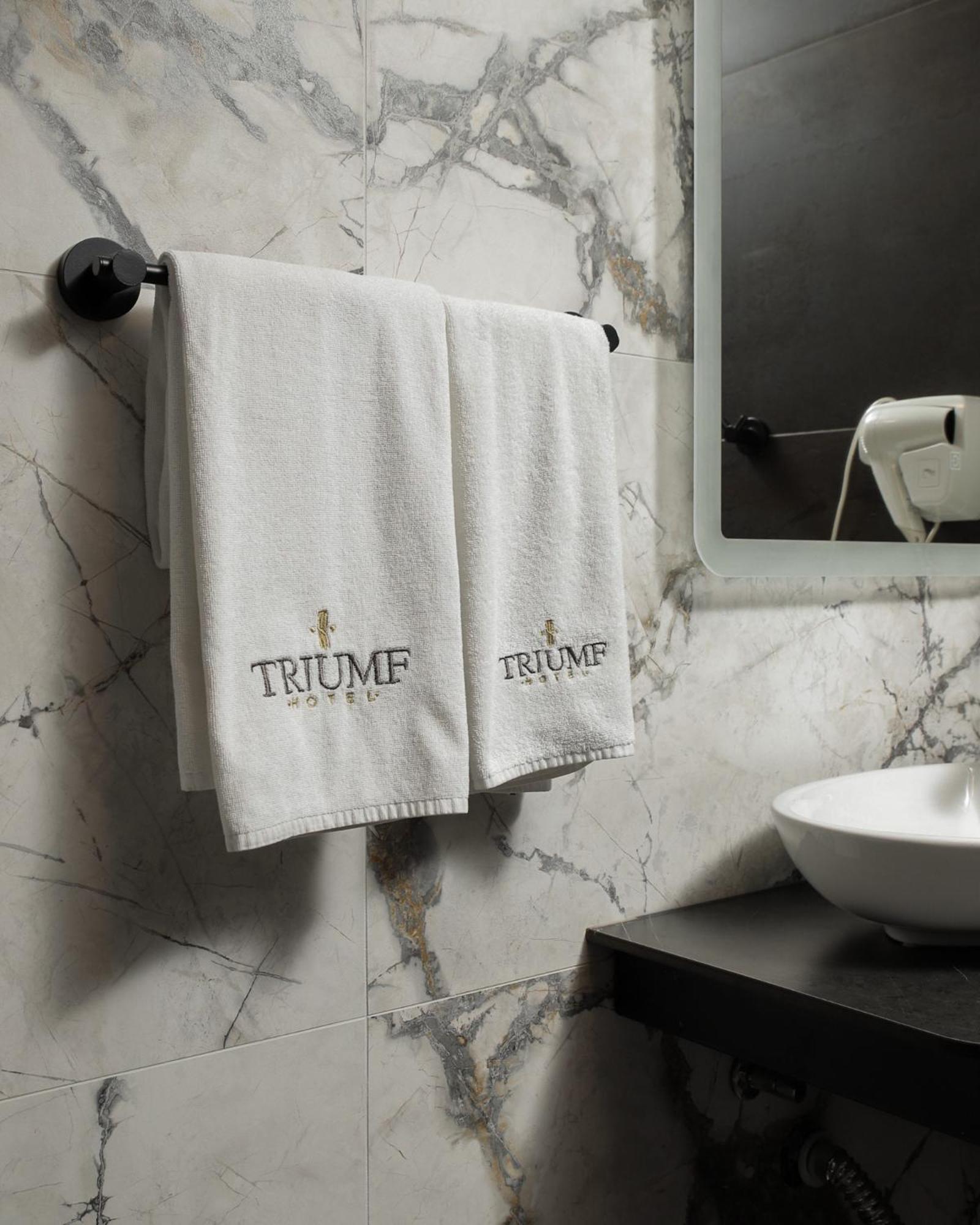 Triumf Hotel Призрен Экстерьер фото