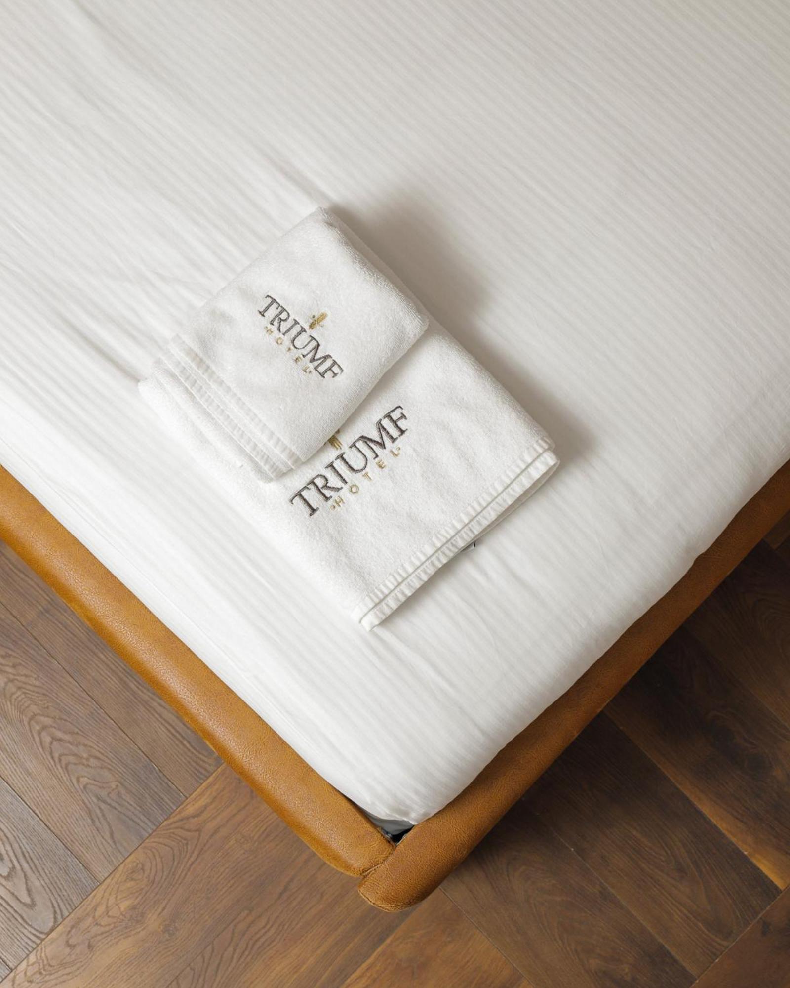 Triumf Hotel Призрен Экстерьер фото